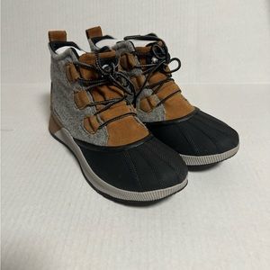 Sorel Out N About III WP Camel Brown, Black Waterproof Boots Women’s US 11